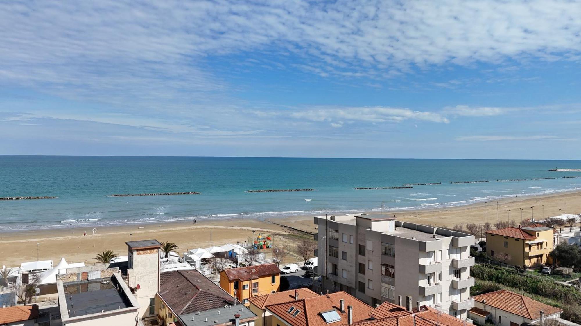 Se041 - Senigallia, Quadrilocale Accessoriato A 150Mt Dal Mare Екстериор снимка